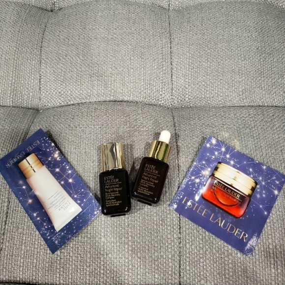 Estee lauder travel size serums. - Picture 1 of 4